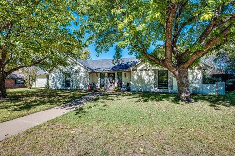 410 Stiles Dr, Midlothian, TX 76065