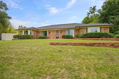 7800 Timberwood Ct, Fort Worth, TX 76179