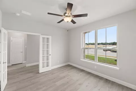 817 Stone Eagle, Azle, TX 76020 photo 4