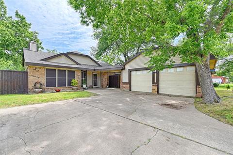 2800 Branch Hollow Dr, Mesquite, TX 75150