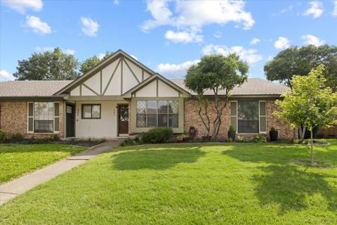 302 Shea St, Garland, TX 75040