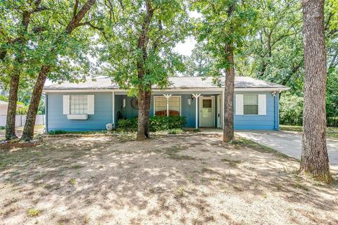 700 Polly Ave, Azle, TX 76020