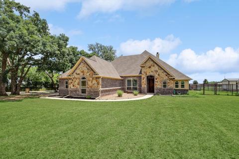 3200 Knob Rd, Springtown, TX 76082