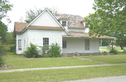 110 E Mulberry E St, Leonard, TX 75452