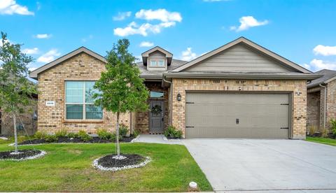 8916 Old Rawhide Ln, Fort Worth, TX 76179