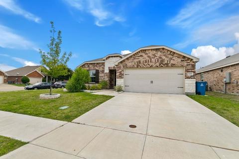 1201 Perrin Dr, Forney, TX 75126