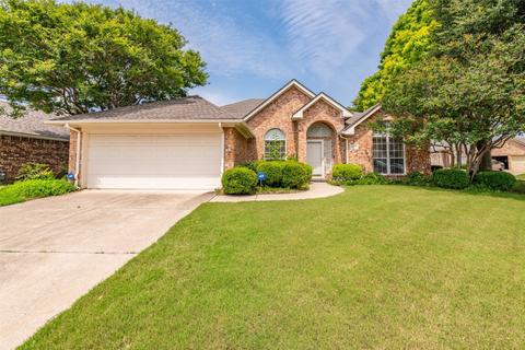 6402 Willowstone Trl, Arlington, TX 76018