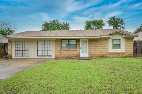 13125 Twin Oaks Dr, Balch Springs, TX 75180