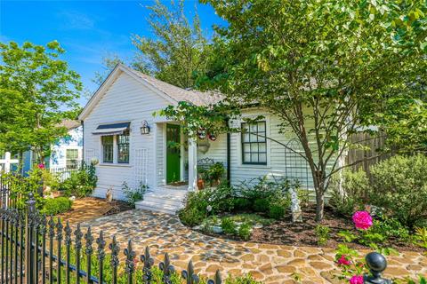 802 Louisiana St, Mckinney, TX 75069
