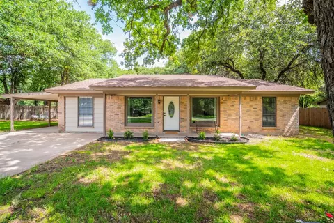 7100 Jay Ln, Azle, TX 76020