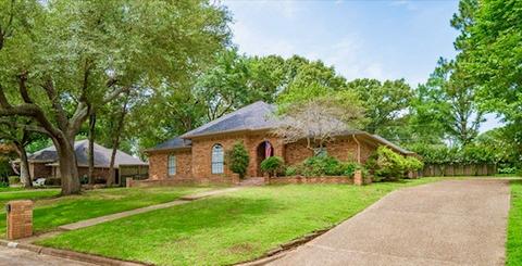 1104 Hillside Dr, Athens, TX 75751