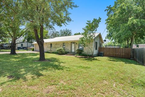 306 Boyd St, Cleburne, TX 76031