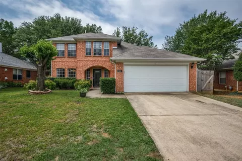 330 Stately Oak Ln, Lake Dallas, TX 75065
