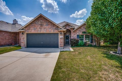 4508 Dogwood Dr, Denton, TX 76208