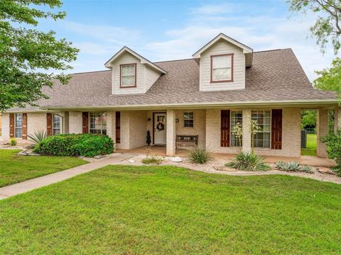 3207 Walnut Creek Pkwy, Granbury, TX 76049
