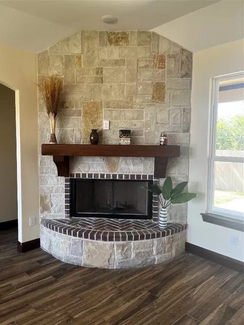 100 Guavin Ln, Blue Ridge, TX 75424
