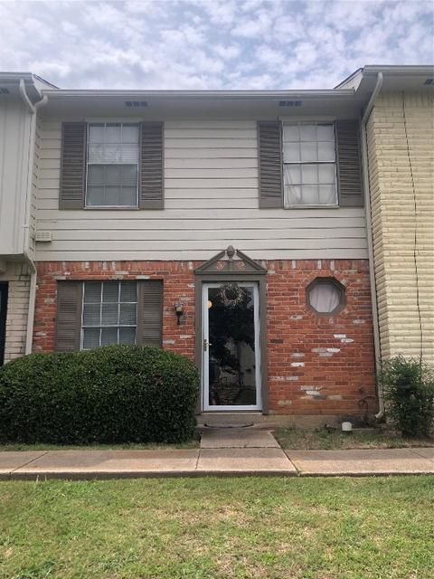18 W Townhouse W Ln #34, Grand Prairie, TX 75052
