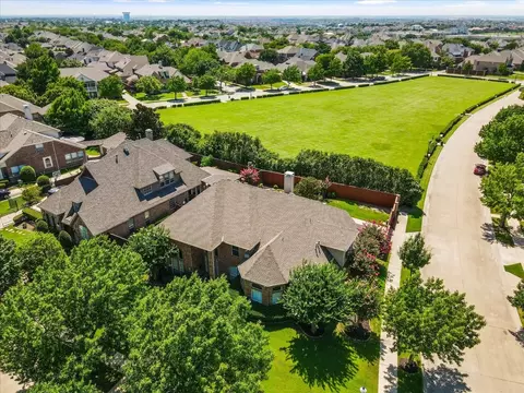 2625 Merlin Dr, Lewisville, TX 75056