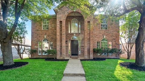 1613 Summers Dr, Cedar Hill, TX 75104