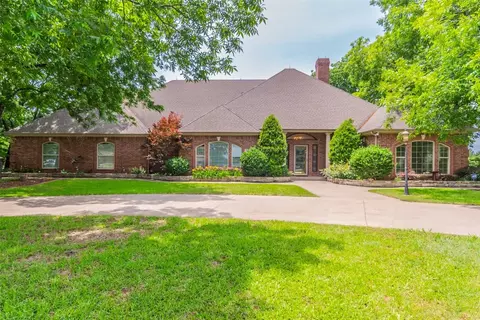 1907 Morningside Ln, Oak Leaf, TX 75154
