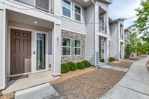 211 La Estrella Plz, Dallas, TX 75203