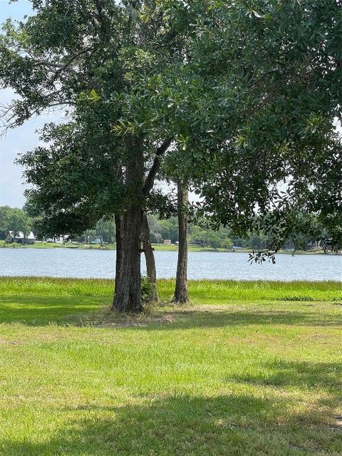 247 Club Lk, Teague, TX 75860