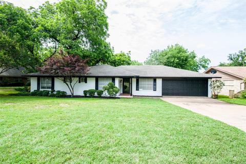 1704 Powell Dr, Arlington, TX 76013