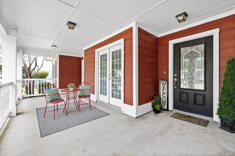 1200 Gwinnett Ct, Savannah, TX 76227