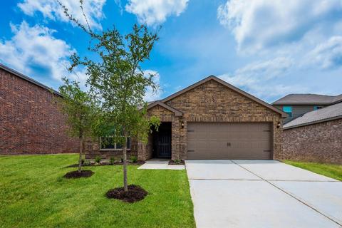 319 Tidwell Dr, Ferris, TX 75125