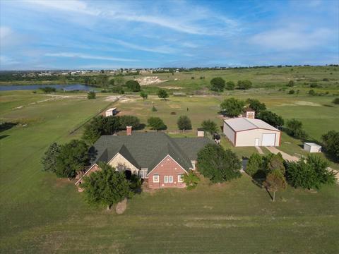 503 Lakeview Rd, Rhome, TX 76078