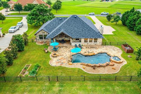 1102 W Baja Ct, Granbury, TX 76048