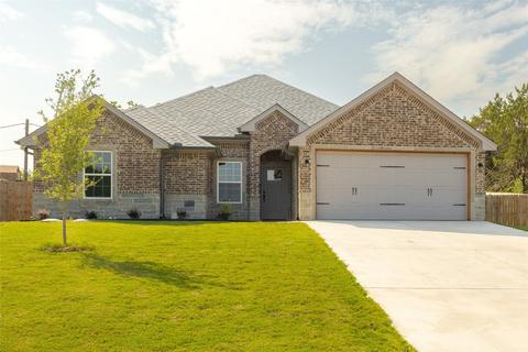 2111 Lakewood Trl, Granbury, TX 76049
