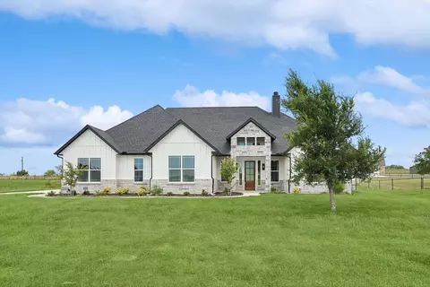 2045 Sunset Ridge Dr, Weatherford, TX 76087