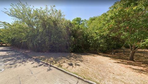 20 Gramley Dr, Grand Prairie, TX 75051
