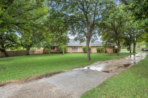 117 Verna S Trl, Fort Worth, TX 76108
