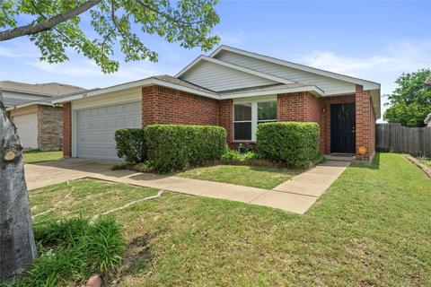 5204 Newcastle Ln, Fort Worth, TX 76135