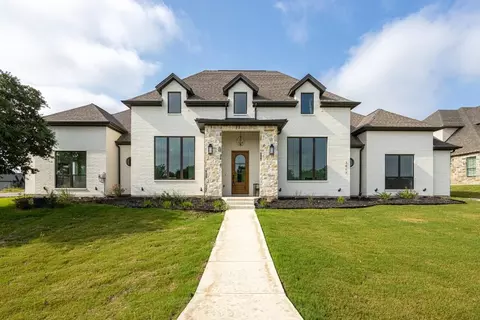 3917 Legend Trl, Granbury, TX 76049