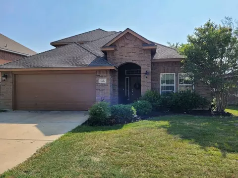 7021 Meandering Creek Ln, Fort Worth, TX 76179