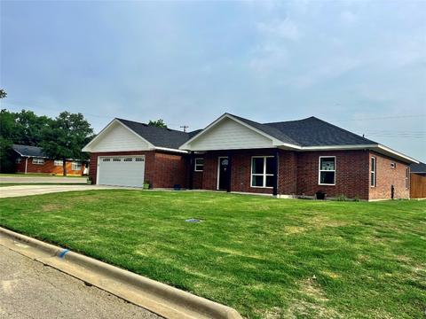 603 Eddy St, Muenster, TX 76252