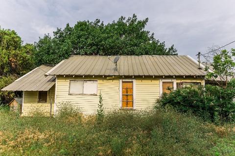 1206 W Commerce St, Eastland, TX 76448