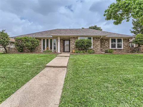 1929 Kentwood Ln, Carrollton, TX 75007