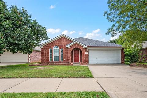 209 Shadow Grass Ave, Fort Worth, TX 76120