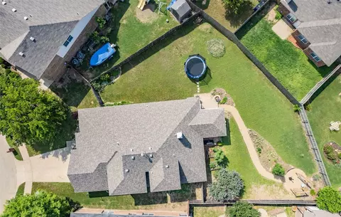 116 Old Settlers Trl, Waxahachie, TX 75167