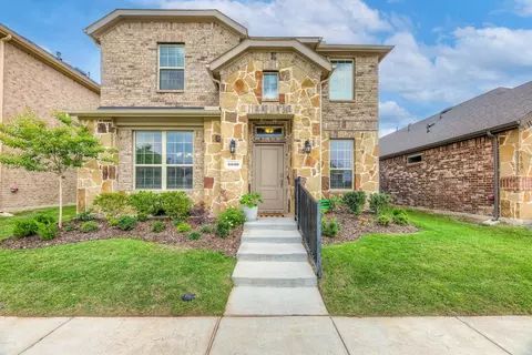 6005 Dandelion Dr, Aubrey, TX 76227