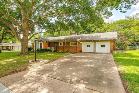 3920 Clayton Rd W, Fort Worth, TX 76116