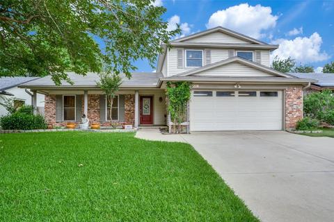 421 Kirby Creek Dr, Grand Prairie, TX 75052