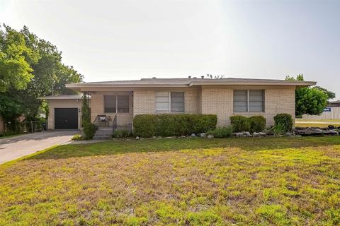 2963 Marys Ln, Fort Worth, TX 76116