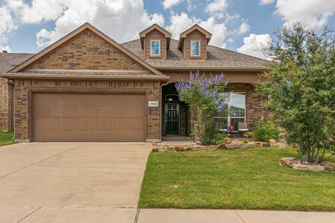 3045 San Fernando Dr, Fort Worth, TX 76177