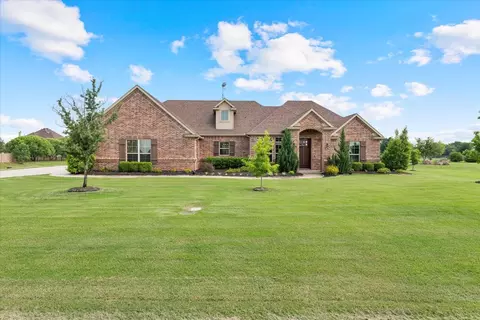 2016 Twin Creeks Cir, Pilot Point, TX 76258