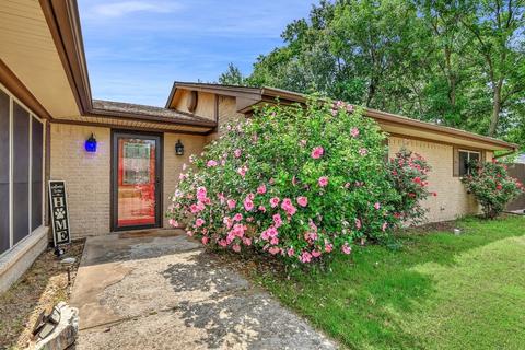 2004 Red Bird Cir, Bonham, TX 75418